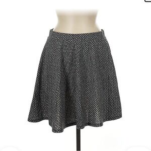 CANDIE’S Stylish Grey and White Geometrical Pattern Skirt